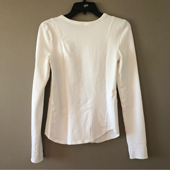 Free People Movement Into It Layer Top. Size M - Picture 8 of 12